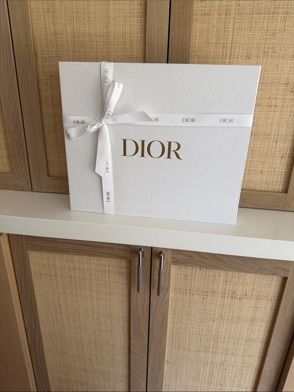 X-Large Dior White Box with Gold Logo and Branded Ribbon brand new